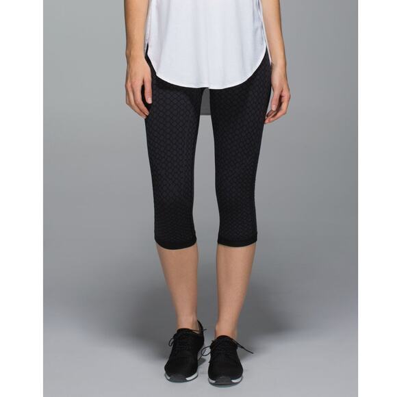 Lululemon In The Flow Crop II Heathered Deep Coal Legging Size 4 - Picture 7 of 9